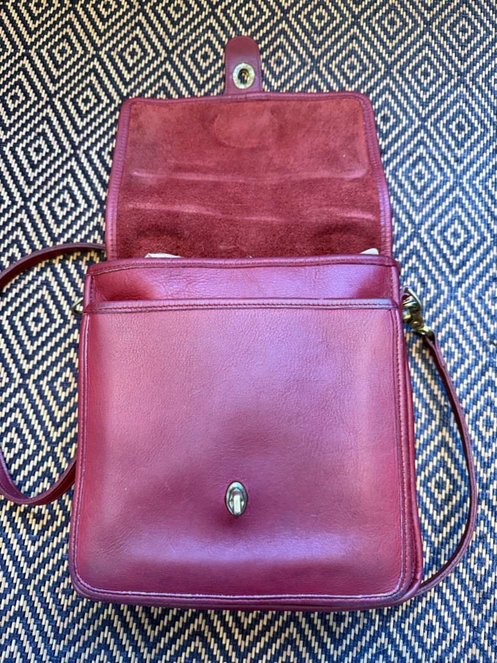 Vintage Coach Station Bag BORDEAUX (red/burgundy) with brass 5130 - Picture 13 of 17
